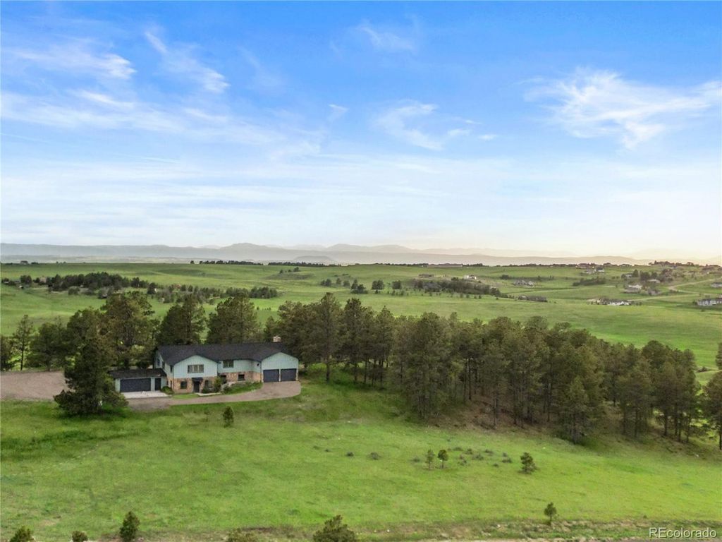 1752 Private Road 130, Elizabeth, CO 80107