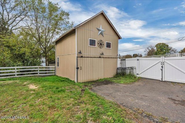 13 Imlaystown Hightstown Road, Allentown, NJ 08501