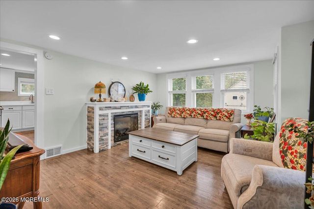 13 Imlaystown Hightstown Road, Allentown, NJ 08501