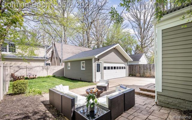 1885 Washington Boulevard, Birmingham, MI 48009