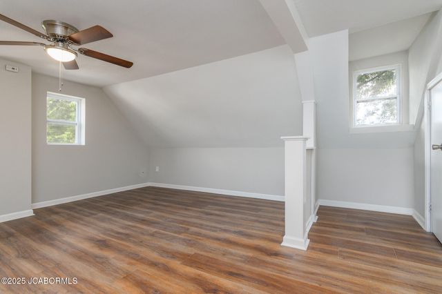 807 BROADWAY STREET, Jefferson City, MO 65101