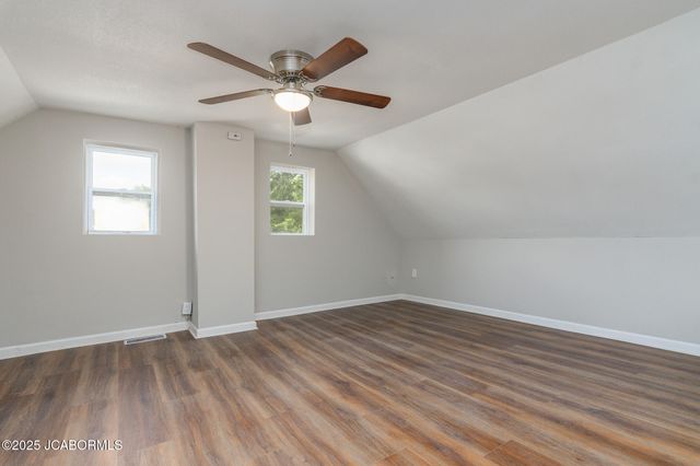 807 BROADWAY STREET, Jefferson City, MO 65101