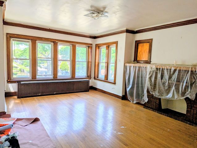 1325 N Long Avenue, Chicago, IL 60651
