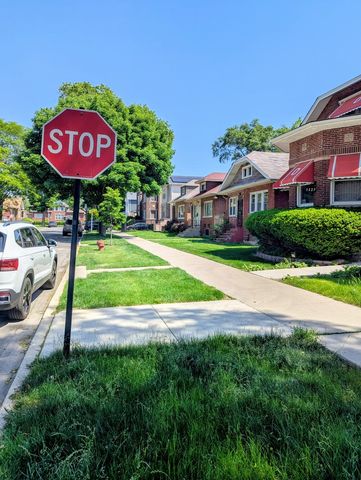 1325 N Long Avenue, Chicago, IL 60651