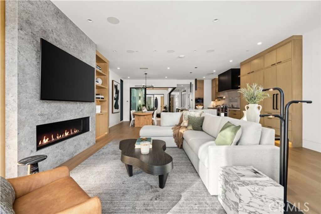 412 Heliotrope, Corona Del Mar (newport Beach), CA 92625