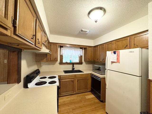129 Dailey Road, Crockett, TX 75835