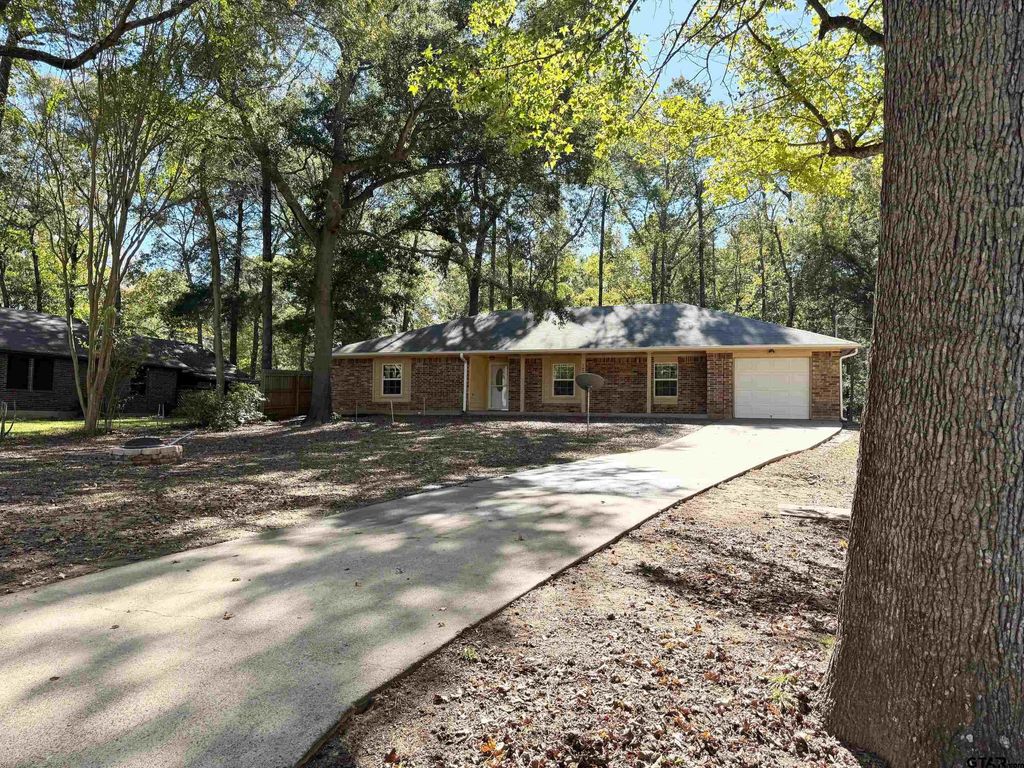 129 Dailey Road, Crockett, TX 75835