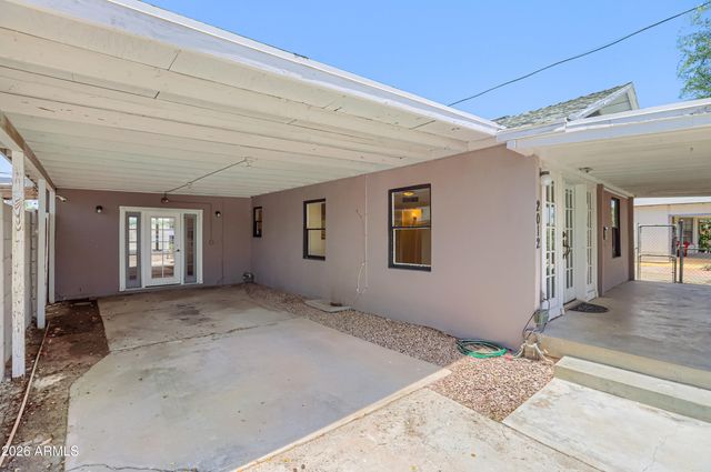 2012 N RICHLAND Street, Phoenix, AZ 85006