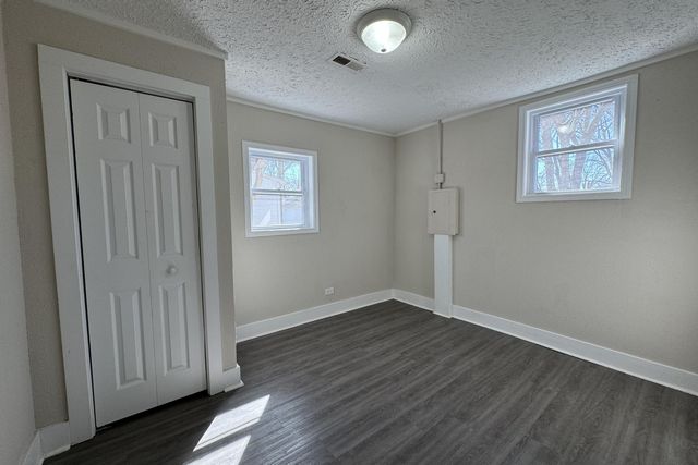 1235 N Prospect Avenue, Springfield, MO 65802