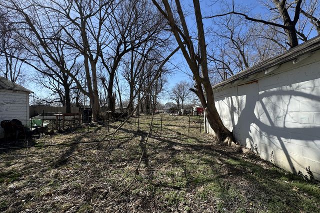 1235 N Prospect Avenue, Springfield, MO 65802