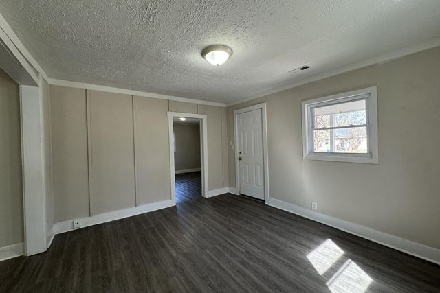 1235 N Prospect Avenue, Springfield, MO 65802