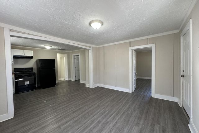 1235 N Prospect Avenue, Springfield, MO 65802