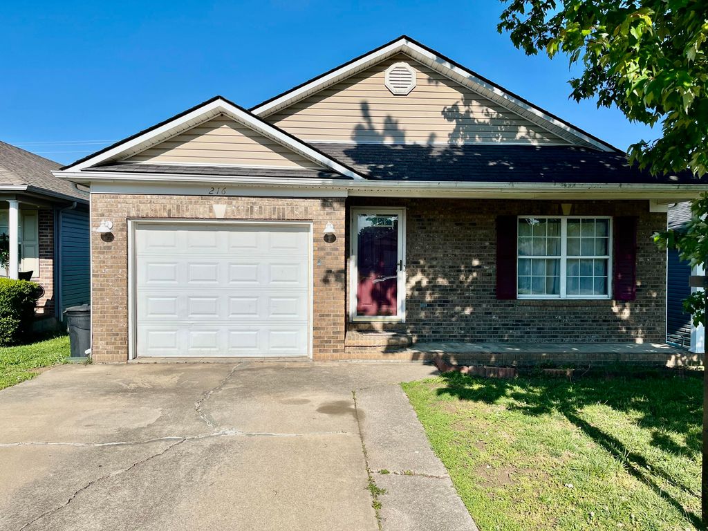 216 Christopher Drive, Nicholasville, KY 40356