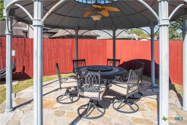 303 Bridle Lane, Victoria, TX 77904