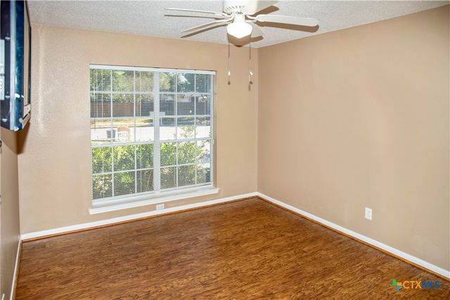 303 Bridle Lane, Victoria, TX 77904