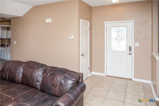 303 Bridle Lane, Victoria, TX 77904