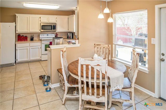 303 Bridle Lane, Victoria, TX 77904