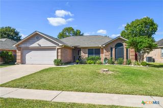 303 Bridle Lane, Victoria, TX 77904