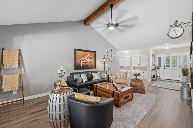 3737 Sweetwater Dr, Rocklin, CA 95677