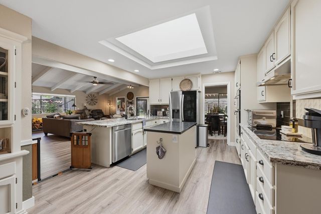 3737 Sweetwater Dr, Rocklin, CA 95677