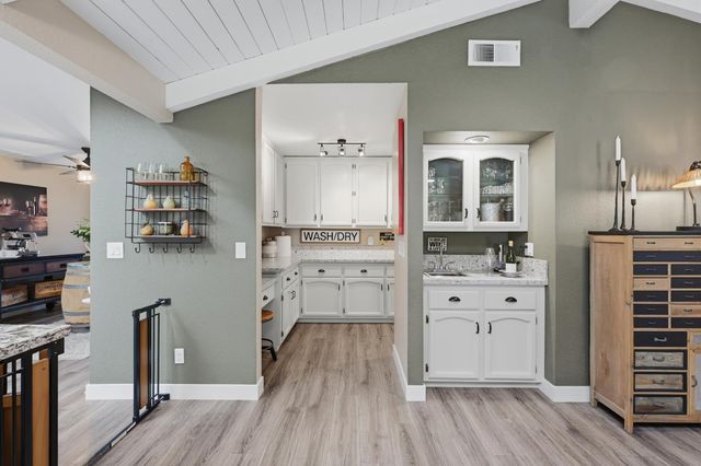3737 Sweetwater Dr, Rocklin, CA 95677