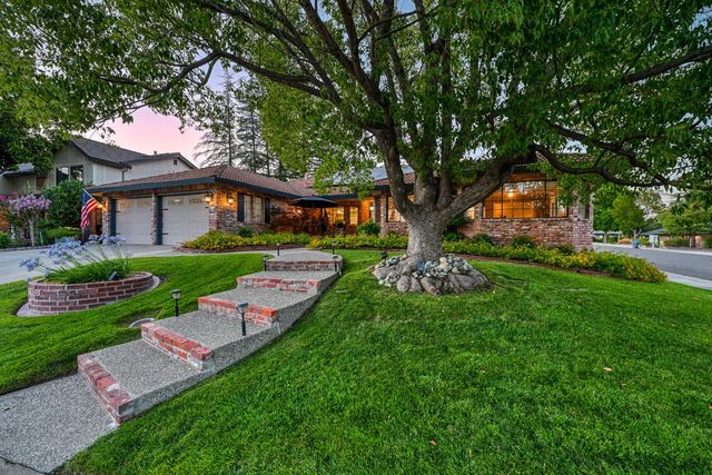 3737 Sweetwater Dr, Rocklin, CA 95677