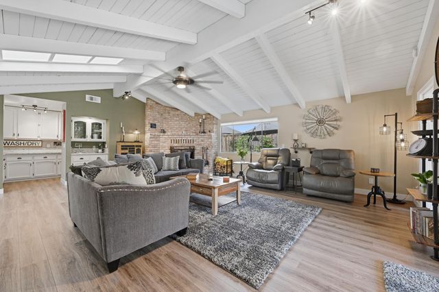 3737 Sweetwater Dr, Rocklin, CA 95677