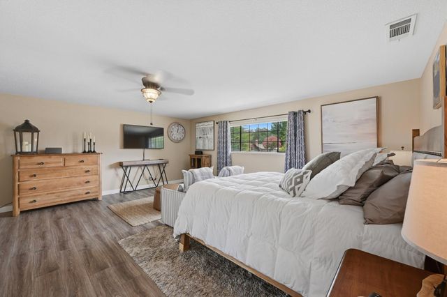 3737 Sweetwater Dr, Rocklin, CA 95677
