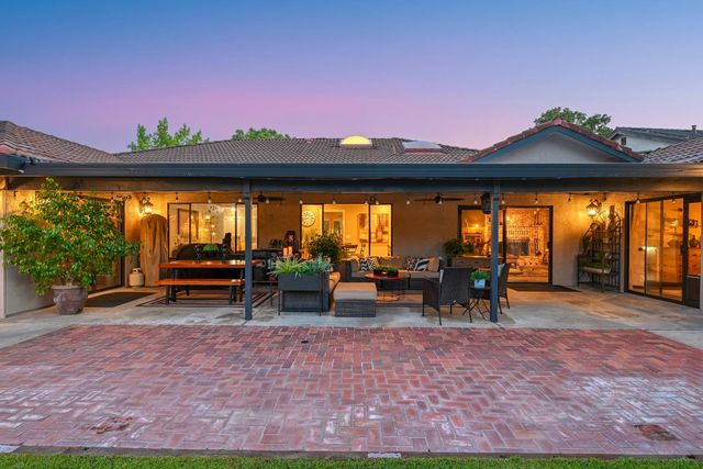 3737 Sweetwater Dr, Rocklin, CA 95677