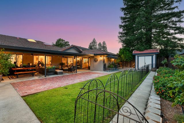 3737 Sweetwater Dr, Rocklin, CA 95677
