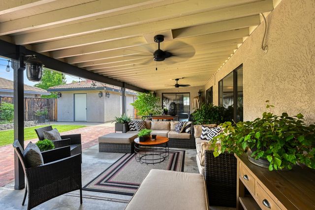 3737 Sweetwater Dr, Rocklin, CA 95677