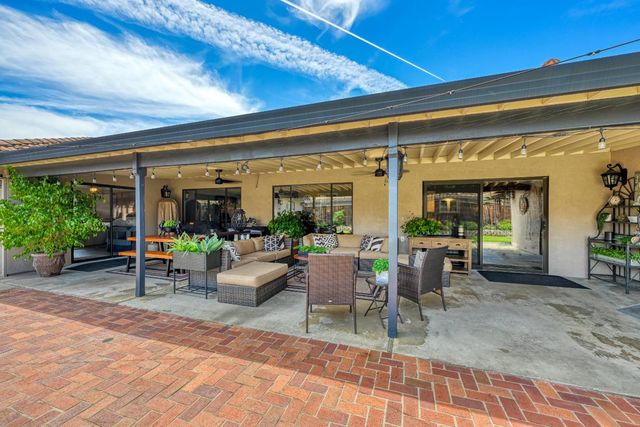 3737 Sweetwater Dr, Rocklin, CA 95677
