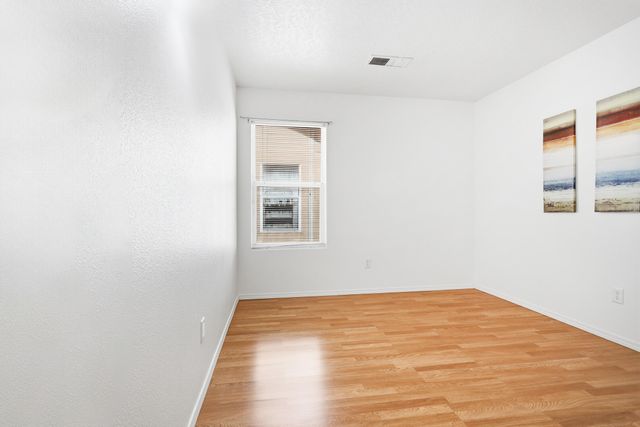 7709 Greywolf Road SW, Albuquerque, NM 87121