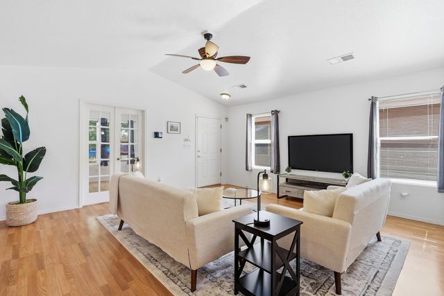 7709 Greywolf Road SW, Albuquerque, NM 87121