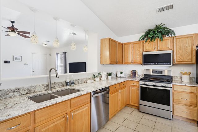 7709 Greywolf Road SW, Albuquerque, NM 87121