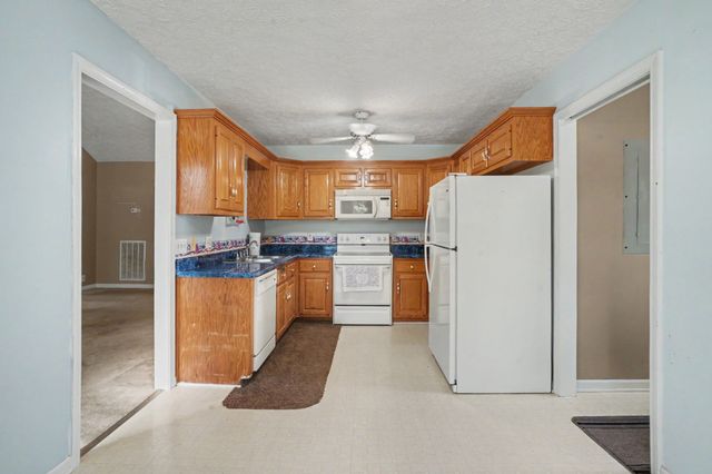 107 Kenwood Dr, Portland, TN 37148