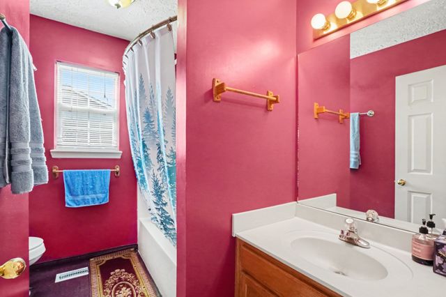 107 Kenwood Dr, Portland, TN 37148