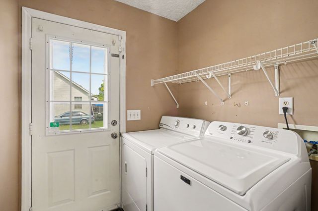 107 Kenwood Dr, Portland, TN 37148