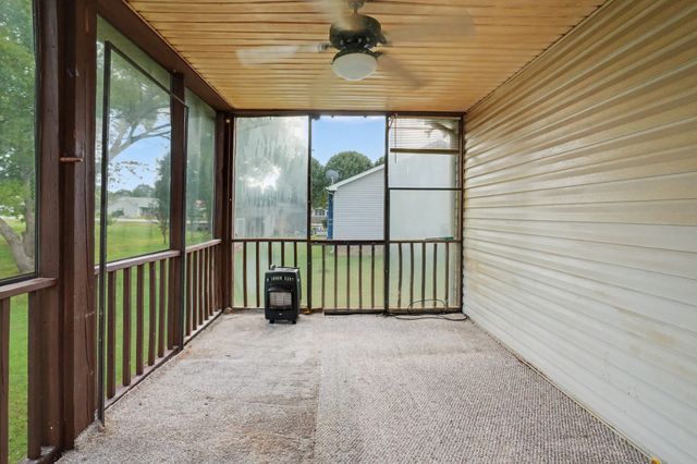 107 Kenwood Dr, Portland, TN 37148