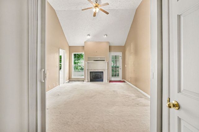 107 Kenwood Dr, Portland, TN 37148