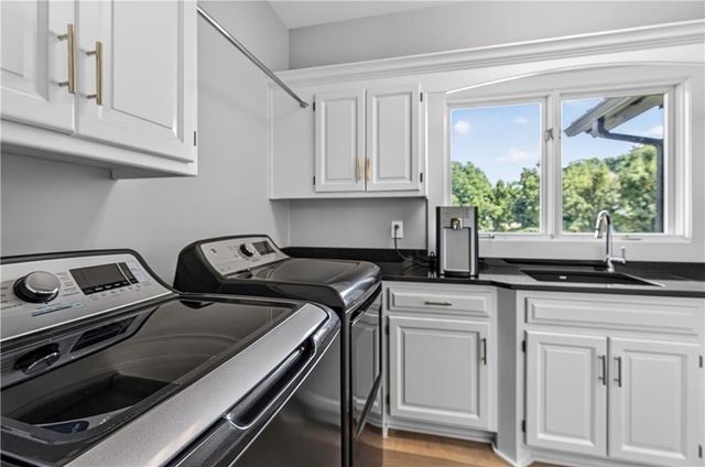 3805 W 123rd Street, Leawood, KS 66209
