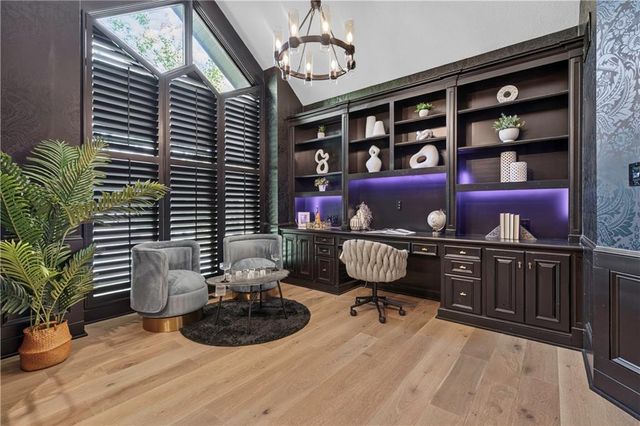 3805 W 123rd Street, Leawood, KS 66209