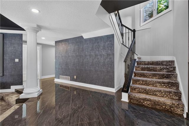 3805 W 123rd Street, Leawood, KS 66209