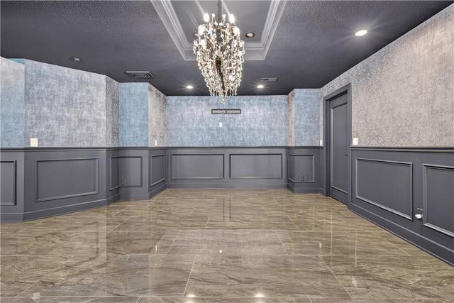 3805 W 123rd Street, Leawood, KS 66209