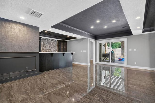 3805 W 123rd Street, Leawood, KS 66209