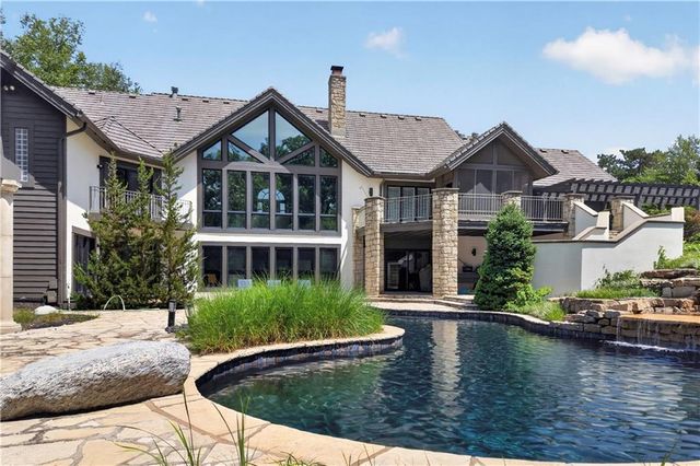 3805 W 123rd Street, Leawood, KS 66209