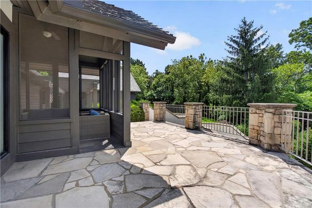 3805 W 123rd Street, Leawood, KS 66209