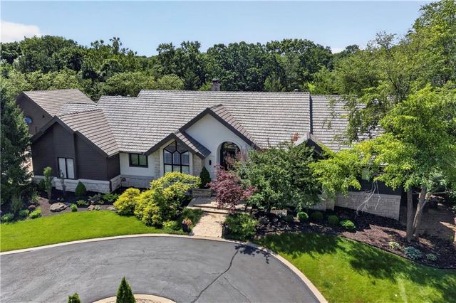 3805 W 123rd Street, Leawood, KS 66209