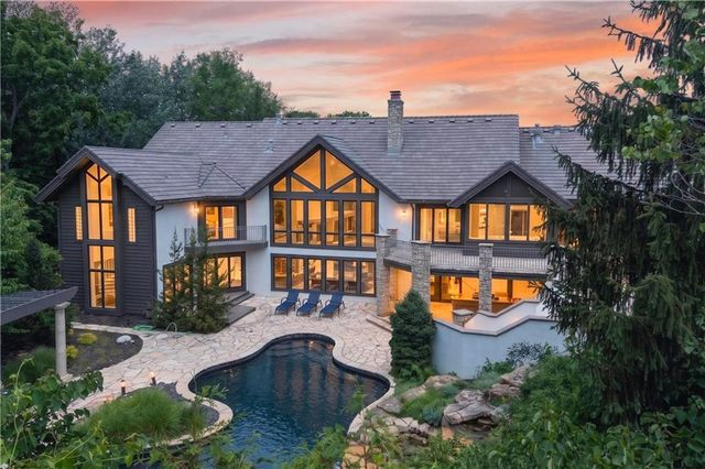 3805 W 123rd Street, Leawood, KS 66209
