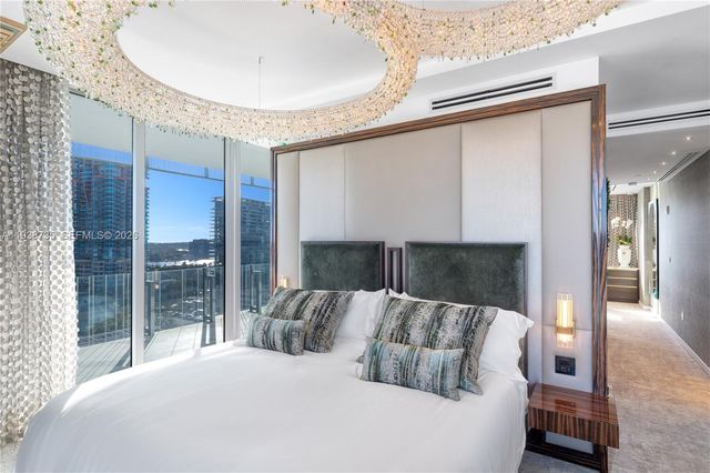 120 Ocean Dr 1400, Miami Beach, FL 33139